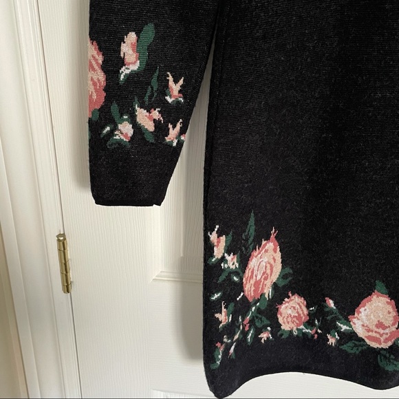 Club Monaco Sweater Dress | Floral Detail | Long Sleeve | XS | - Picture 4 of 10